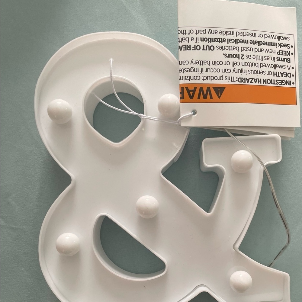 NWT Light-Up Ampersand Sign with Yellow LED Lights